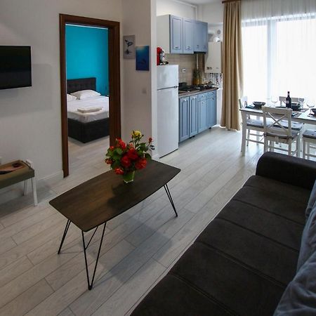 Fratelli Apartments Summerland Mamaia Extérieur photo