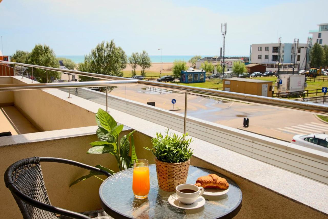 Fratelli Apartments Summerland Mamaia Extérieur photo