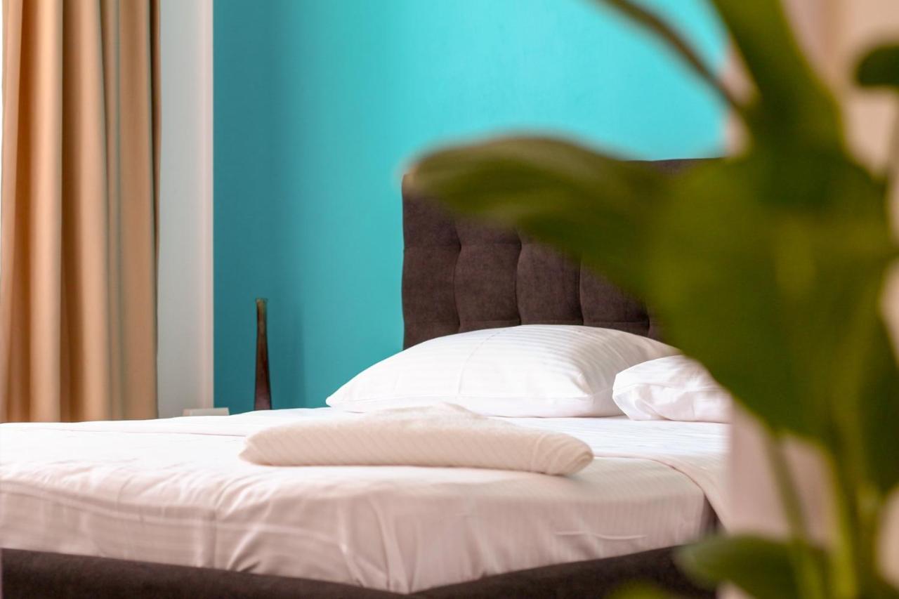 Fratelli Apartments Summerland Mamaia Extérieur photo
